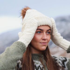 Mjöll hat knitting pattern