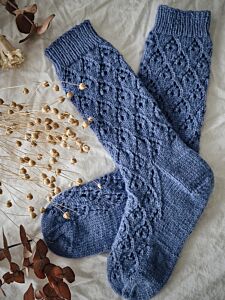 Uglusvefn socks knitting kit