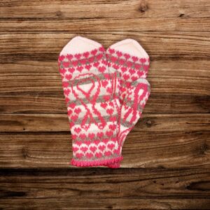 The pink ribbon mittens knitting pattern